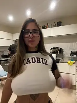 Stripchat Sex Cam of maferalvarexxx