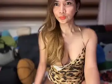 Stripchat Adult Webcam of Bigsurpriseforyoux