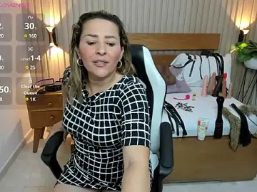 Stripchat Best live sex cam show of luciana_ballesteros_