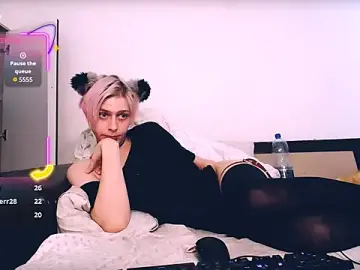 Stripchat Live Sex Cam of Littlepinkcat