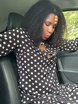 Stripchat Live Sex Cam of ShantelSexyYoungMilfie