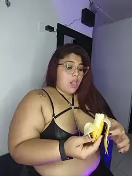 Stripchat Live Sex Cam of kendra_lil_evill