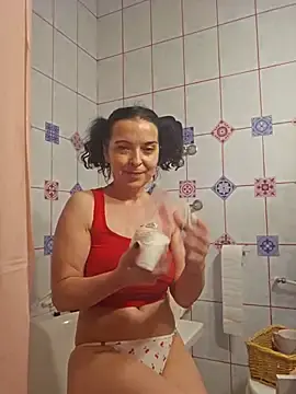 Stripchat Adult Webcam of Ortensialady76
