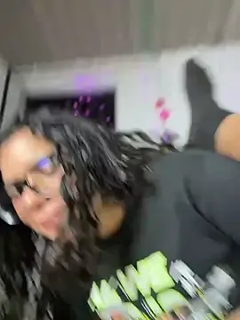 Stripchat Free Porn Cam of Simone_Miller