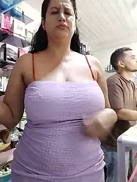 Stripchat Free Porn Cam of keilymadam