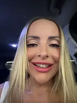 Stripchat Adult Webcams of EmaSalis