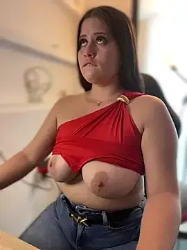 Stripchat Free Porn Cam of Natalia_Cleark09