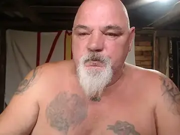 Stripchat Watch Live Sex Cams of Newfiesausage1972