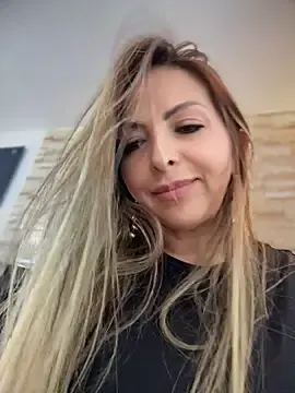 Stripchat Sex Chat of _Abril-Office1