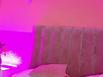 Stripchat Sex Cam of VICTORIA_FAIRIES