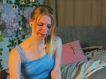 Stripchat Free Porn Cam of Squirt_Cutie