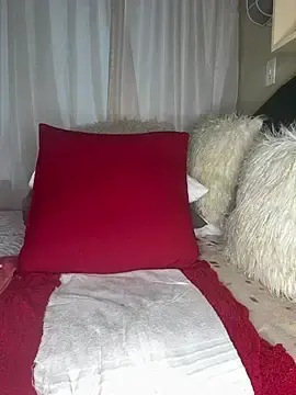 Stripchat Live Porn of CynnxxxBarb