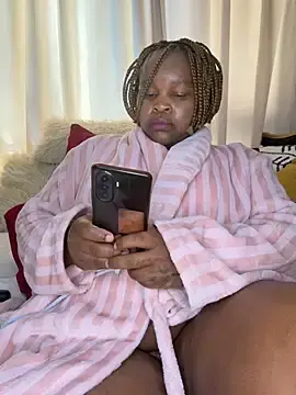 Stripchat Live Porn of CynnxxxBarb