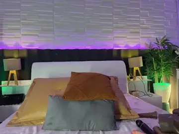 Stripchat Live Sex Cam of LunahMiller