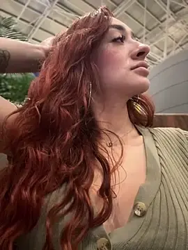 Stripchat Live Sex Cam of ariiel_