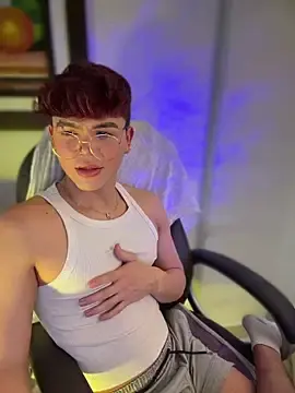 Stripchat Live Sex Cam of PRINCE_STEV