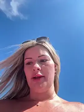 Stripchat Watch Live Sex Cams of LoveShae_