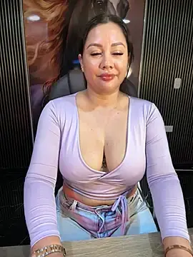 Stripchat Free Porn Cam of ValeryGrey
