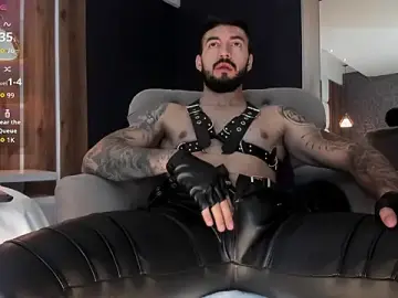 Stripchat Adult Webcam of MarkWalker__