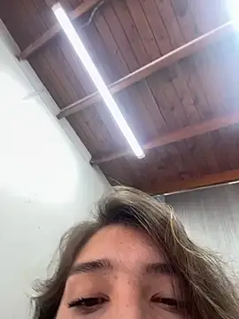 Stripchat Sex Cam of NICOLSKINNY1