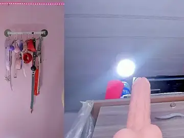 Stripchat Free Porn Cam of emily_foxxxii