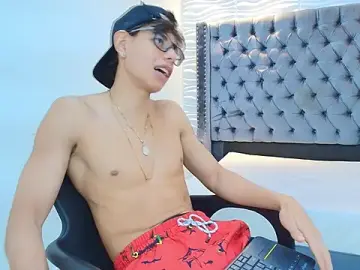 Stripchat Free Porn Cam of Lenny_knox2