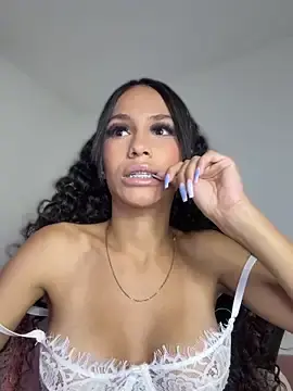 Stripchat Free Porn Cam of Miaa_love6969