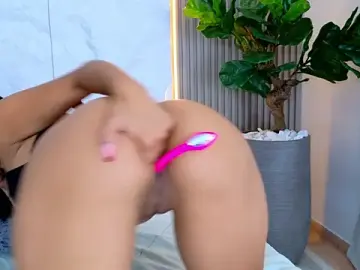 Stripchat Nude Webcam of LaurenRodriiguez