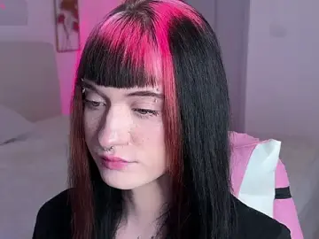 Stripchat Free Porn Cam of Vailyreb_