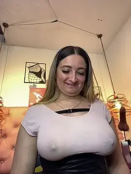 Stripchat Adult Video Chat of antonella87