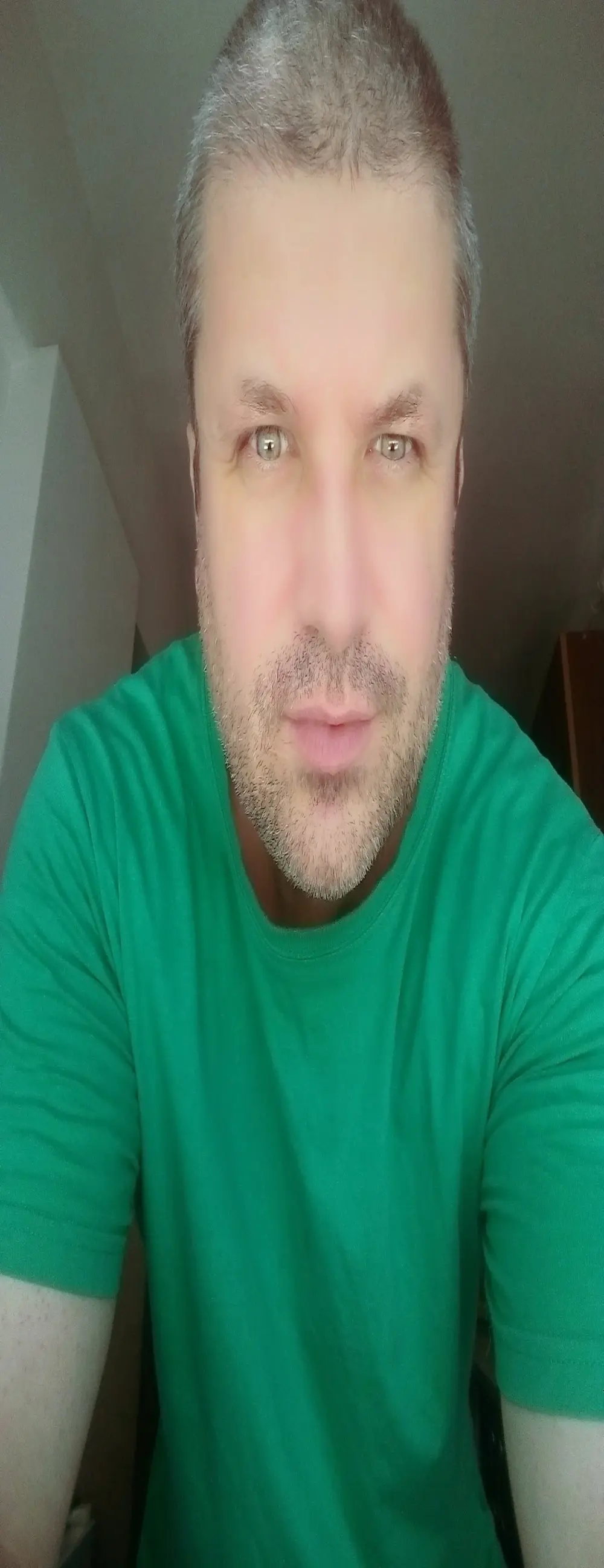 eyess12