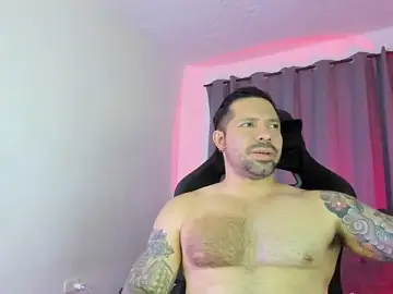 Stripchat Adult Webcams of Pierre_Vidal