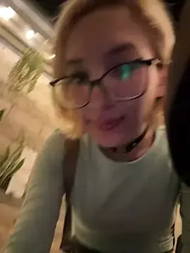 Stripchat Sex Cam of SweetBunnyGF