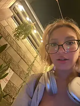 Stripchat Free Live Porn of SweetBunnyGF