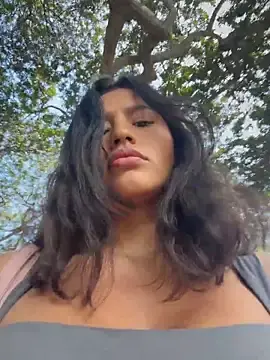 Stripchat Live Sex Cam of sexi_noemi