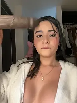Stripchat Sex Cam of jailyncam_