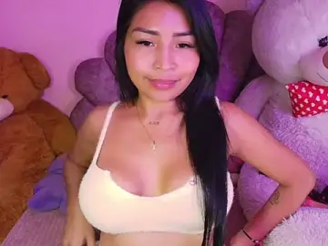 Stripchat Nude Webcam of Pocahontascute_33