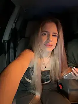 Stripchat Best Webcam of Holly-Glamour
