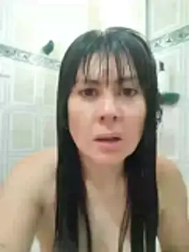 Stripchat Best Webcam of Lyonette_reading1