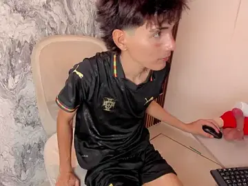Stripchat Sex Cam of christopher_robin4