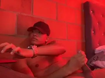 Stripchat Live Sex Cam of david-sala