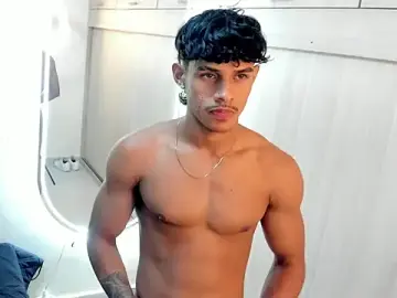 Stripchat Free Porn Cam of Joao_da_silva19