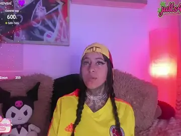 Stripchat Live Sex of Julls420_