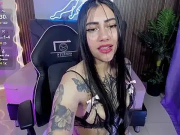 Stripchat Free Porn Cam of Kiara_tay