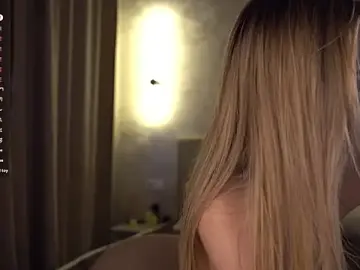 Stripchat Free Porn Cam of RaiArgand