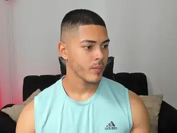 Stripchat Adult Webcam of Iamdylan777