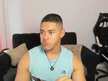 Stripchat Sex Chat of Iamdylan777