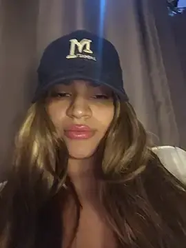 Stripchat Best live sex cam show of SexyFriends_