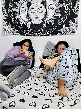 Stripchat Adult Webcams of abby_n_emily