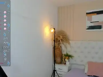 Stripchat Live Sex Cam of LOISE-XX